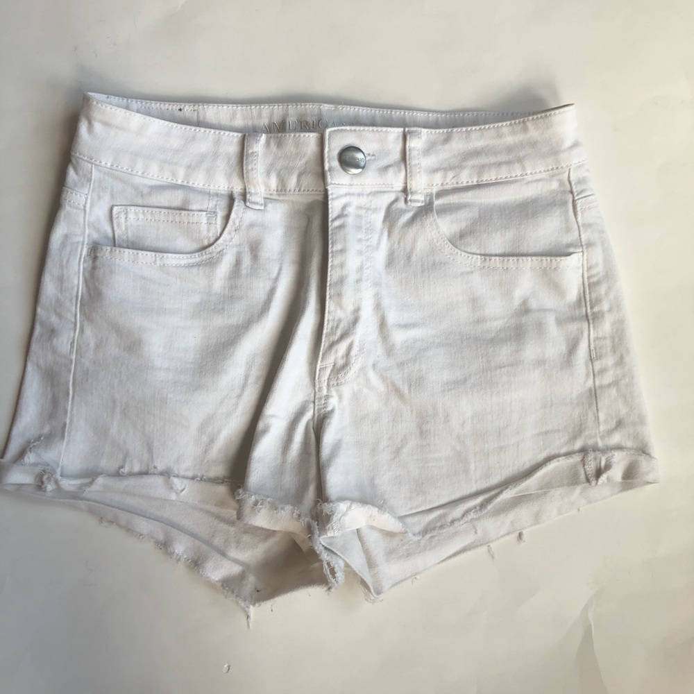 American Eagle Outfitters White Hi-Rise Shorts Size 8